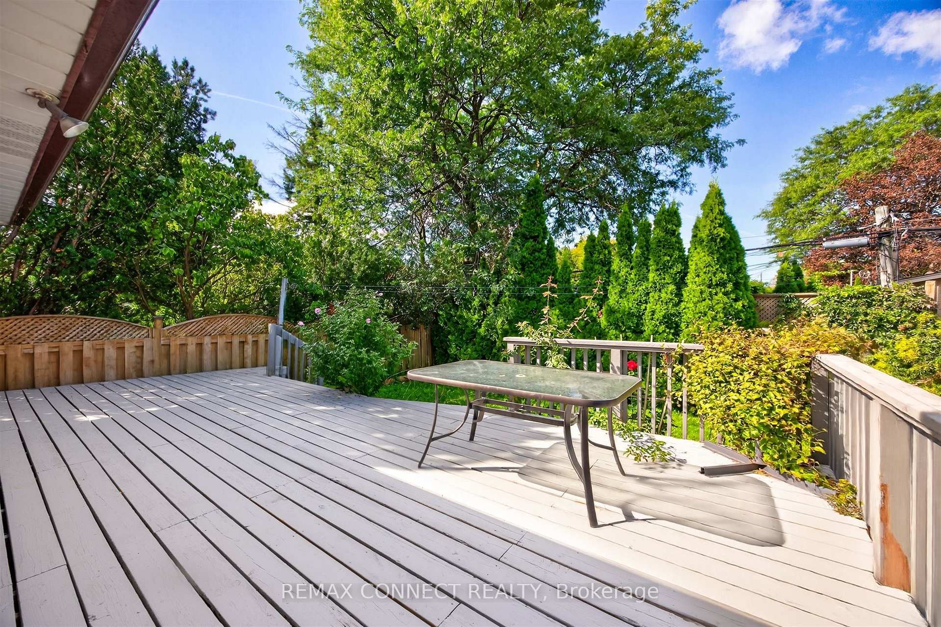 Photo 25 of 42 Bainhart Crescent, Scarborough, Woburn — HOMEH