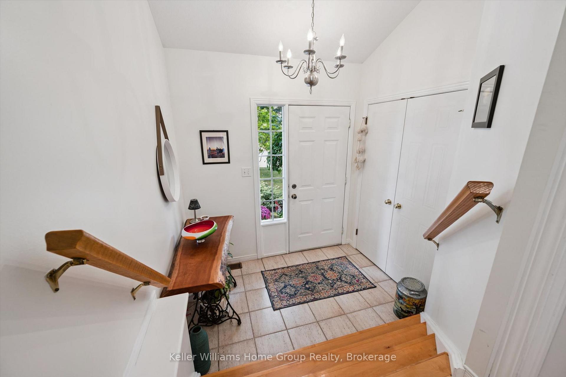 Photo 5 of 36 Patrick Boulevard, Centre Wellington, Elora/Salem — HOMEH