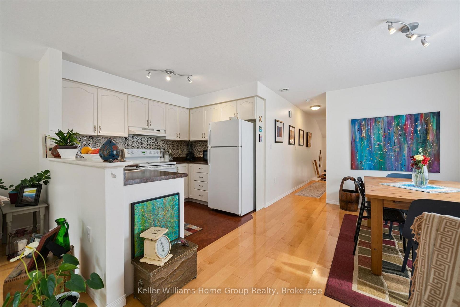 Photo 8 of 36 Patrick Boulevard, Centre Wellington, Elora/Salem — HOMEH