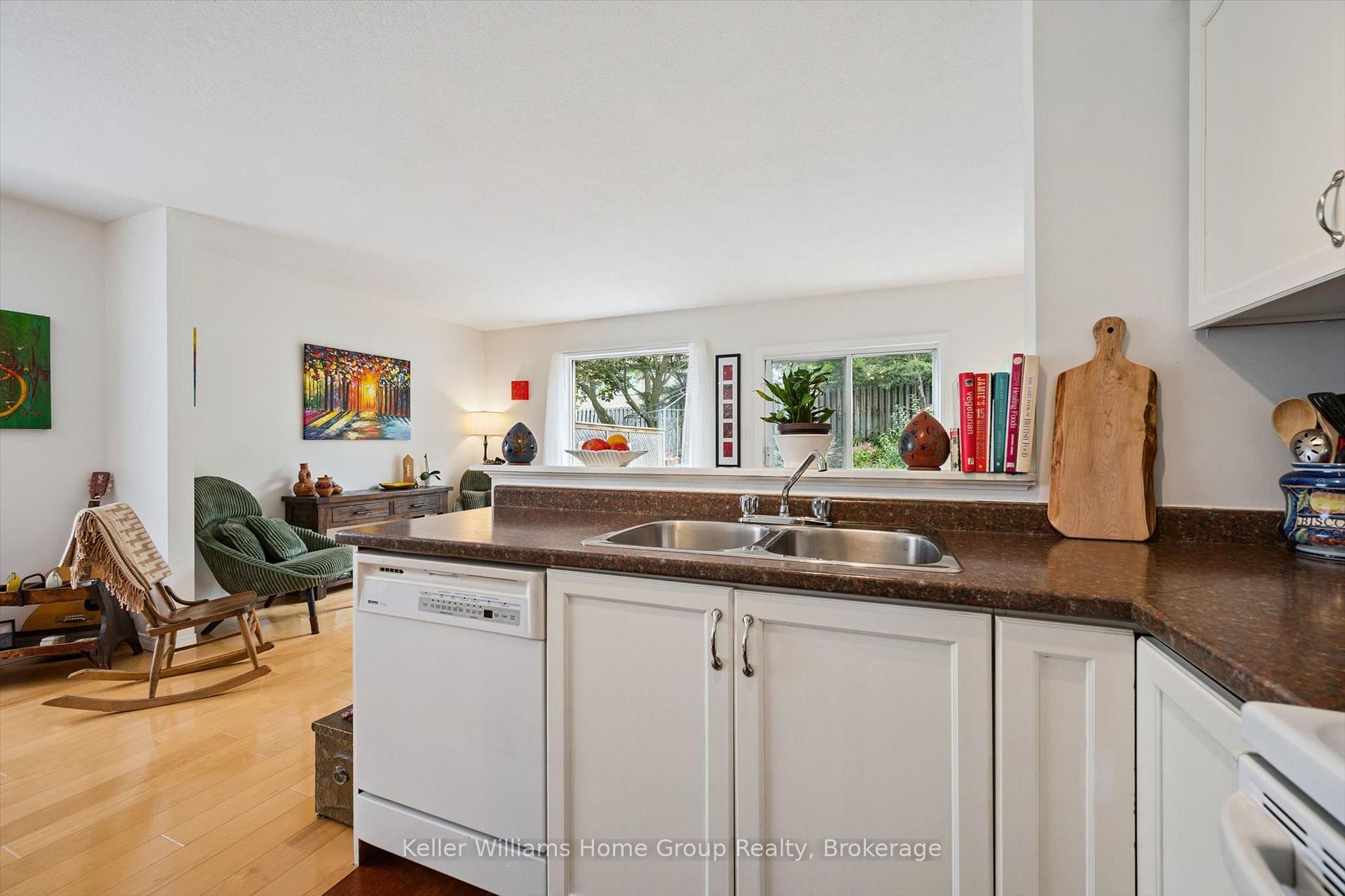 Photo 13 of 36 Patrick Boulevard, Centre Wellington, Elora/Salem — HOMEH