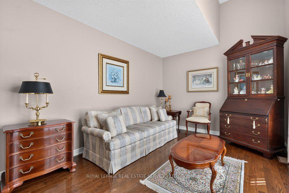 Photo 7 of 36 Worthington Drive, Clarington, Courtice — HOMEH