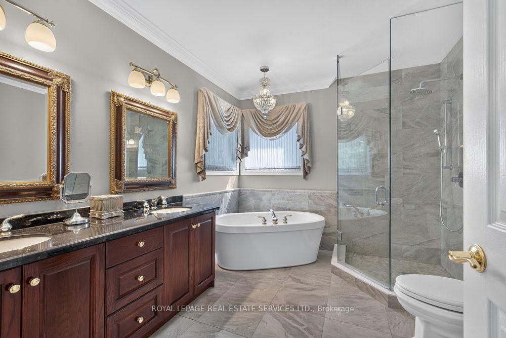 Photo 17 of 36 Worthington Drive, Clarington, Courtice — HOMEH