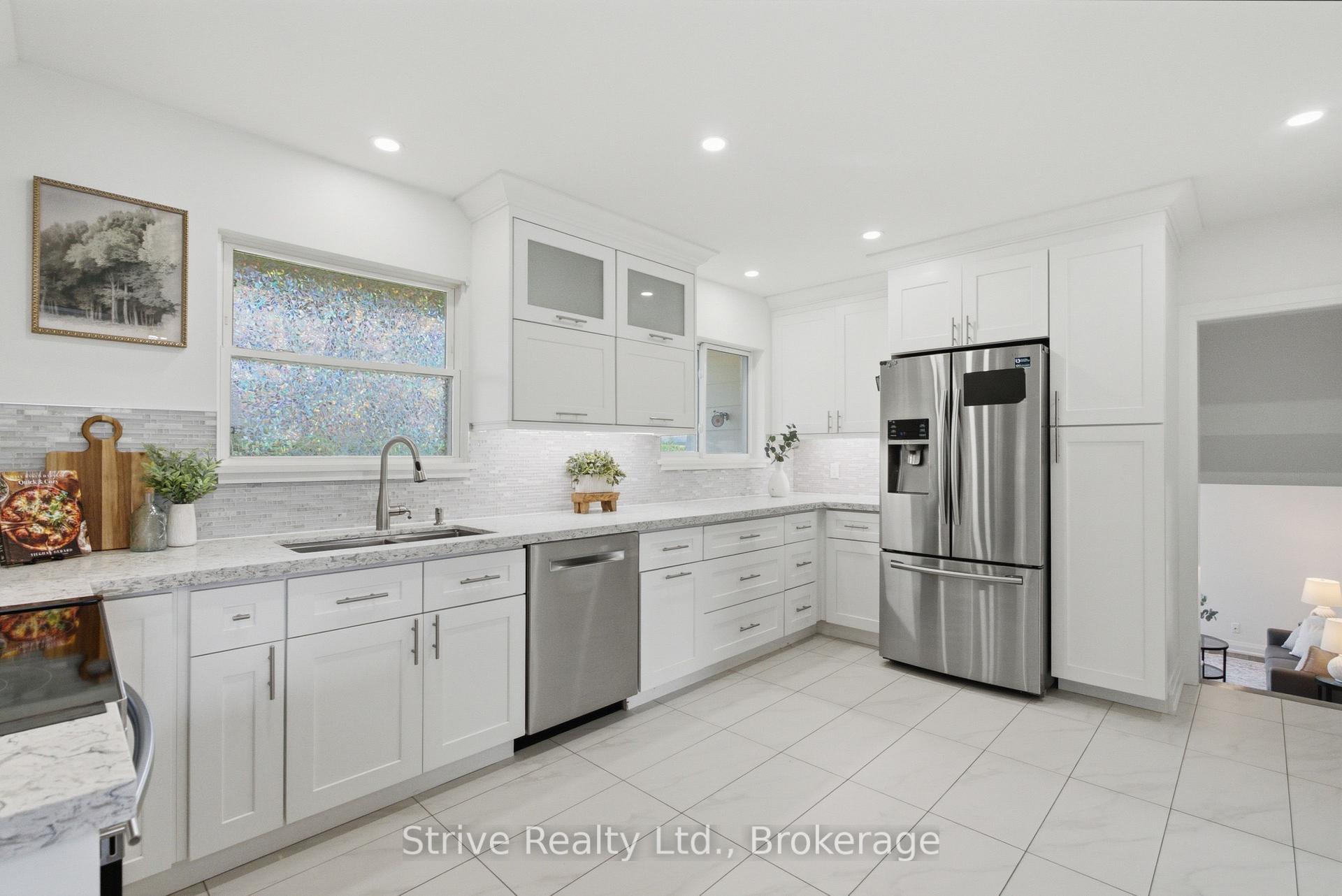 Photo 13 of 779 Bessborough Drive, Oshawa, Centennial — HOMEH