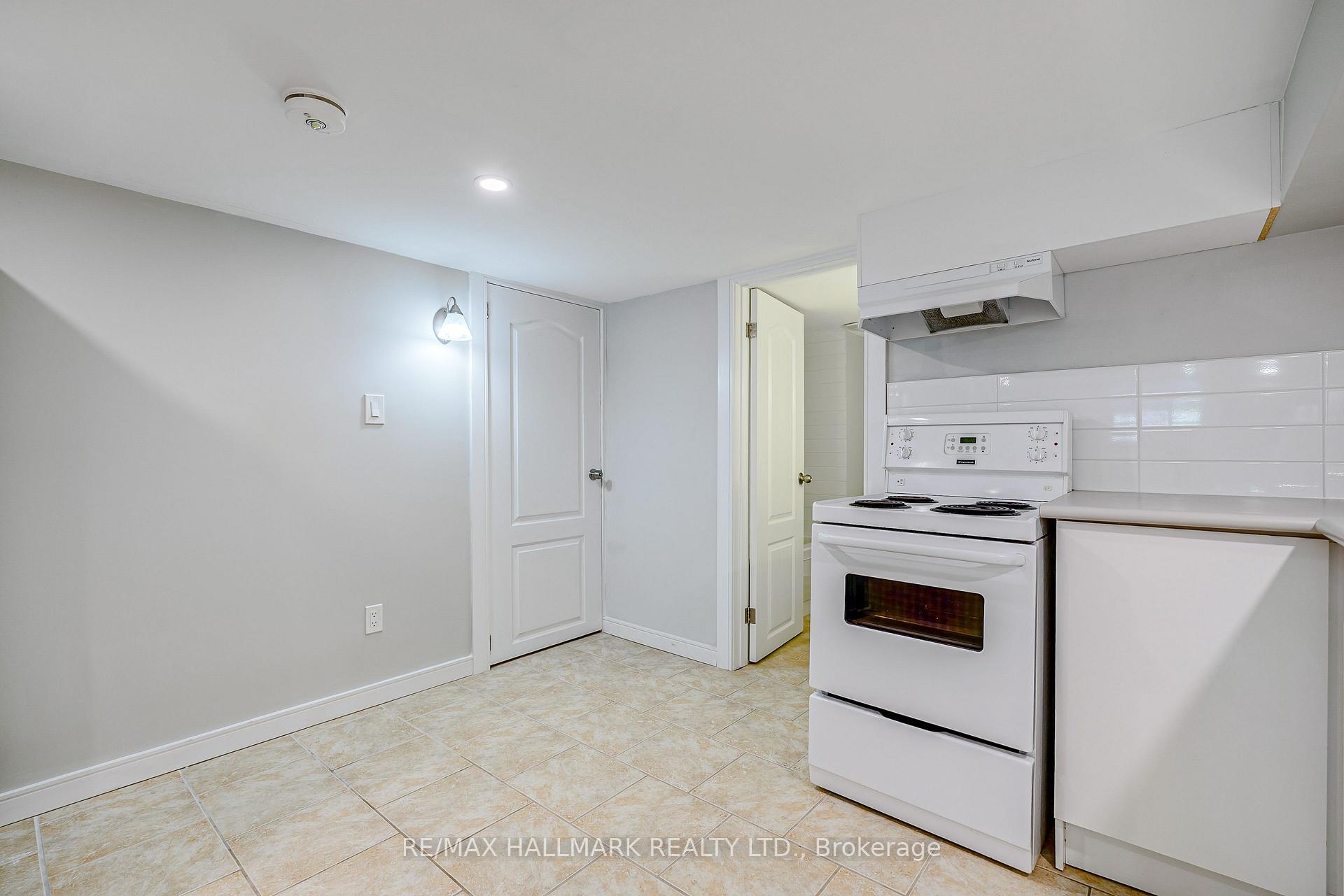 Photo 8 of Unit Lower, 115 Rainsford Road, Toronto, The Beaches — HOMEH