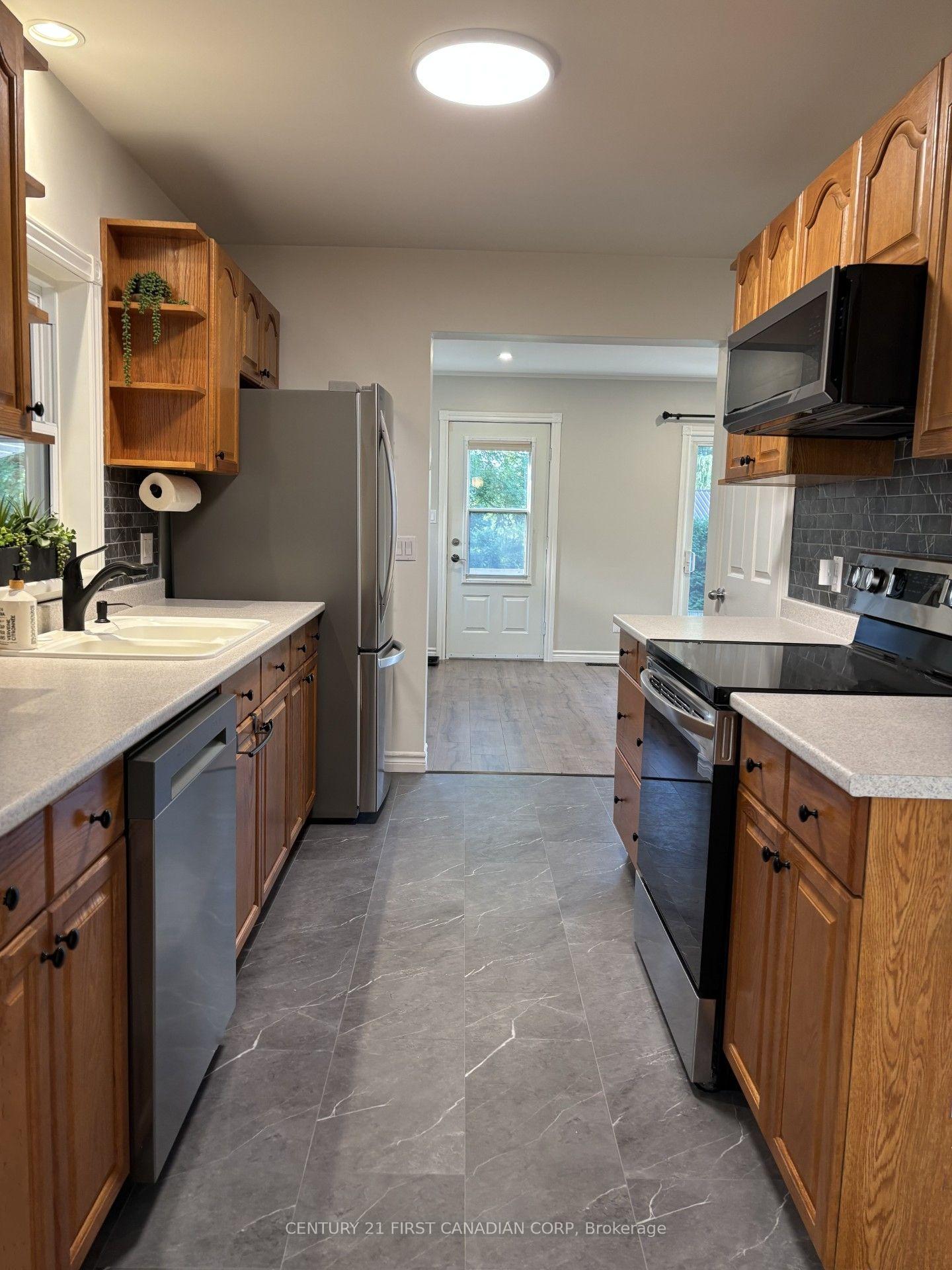 Photo 6 of 4073 Catherine Street, Thames Centre, Dorchester — HOMEH