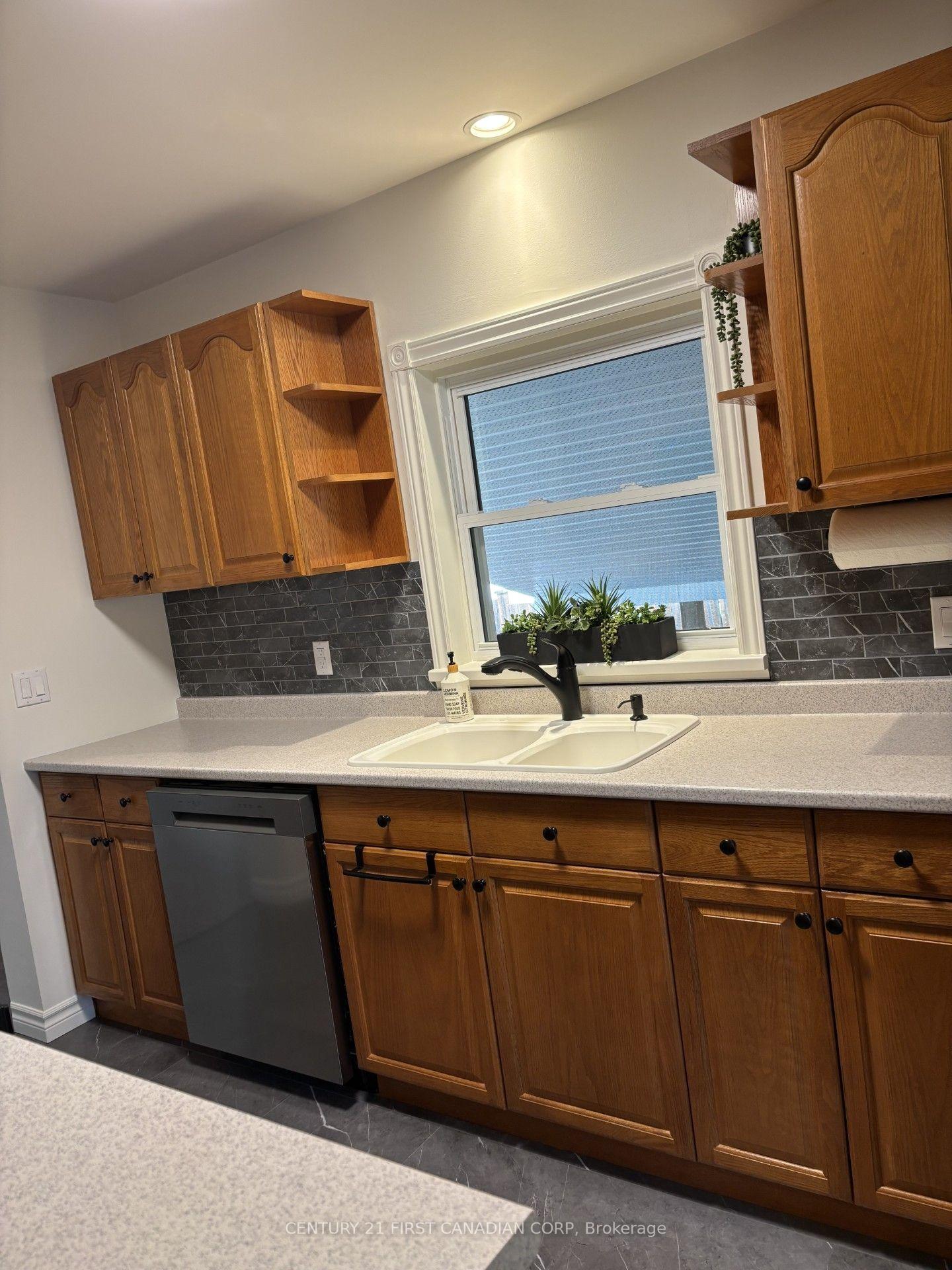 Photo 8 of 4073 Catherine Street, Thames Centre, Dorchester — HOMEH