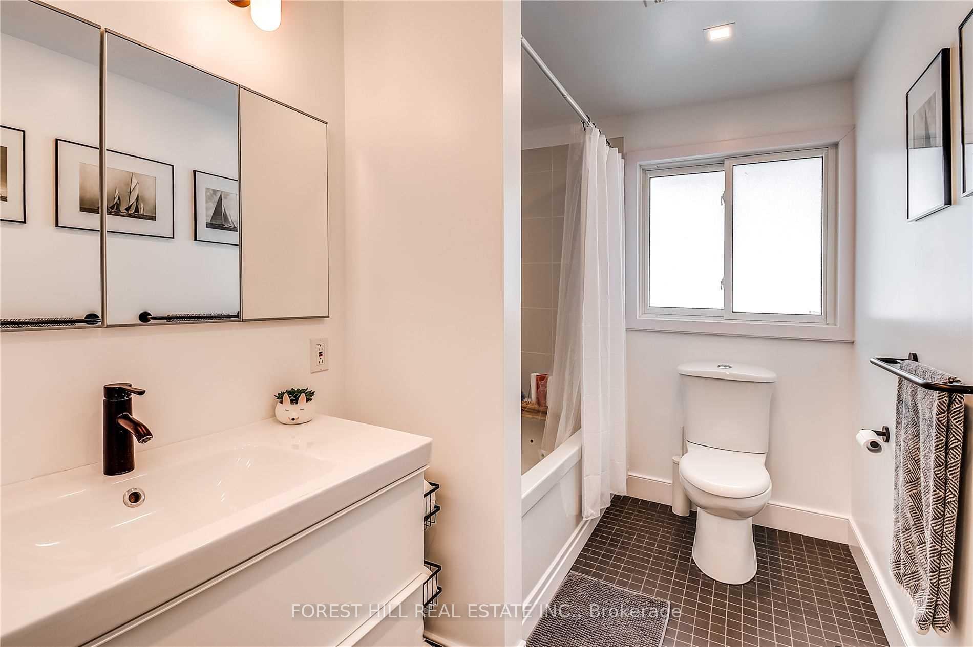 Photo 11 of 3 Shakespeare Drive, Guelph, Victoria North — HOMEH