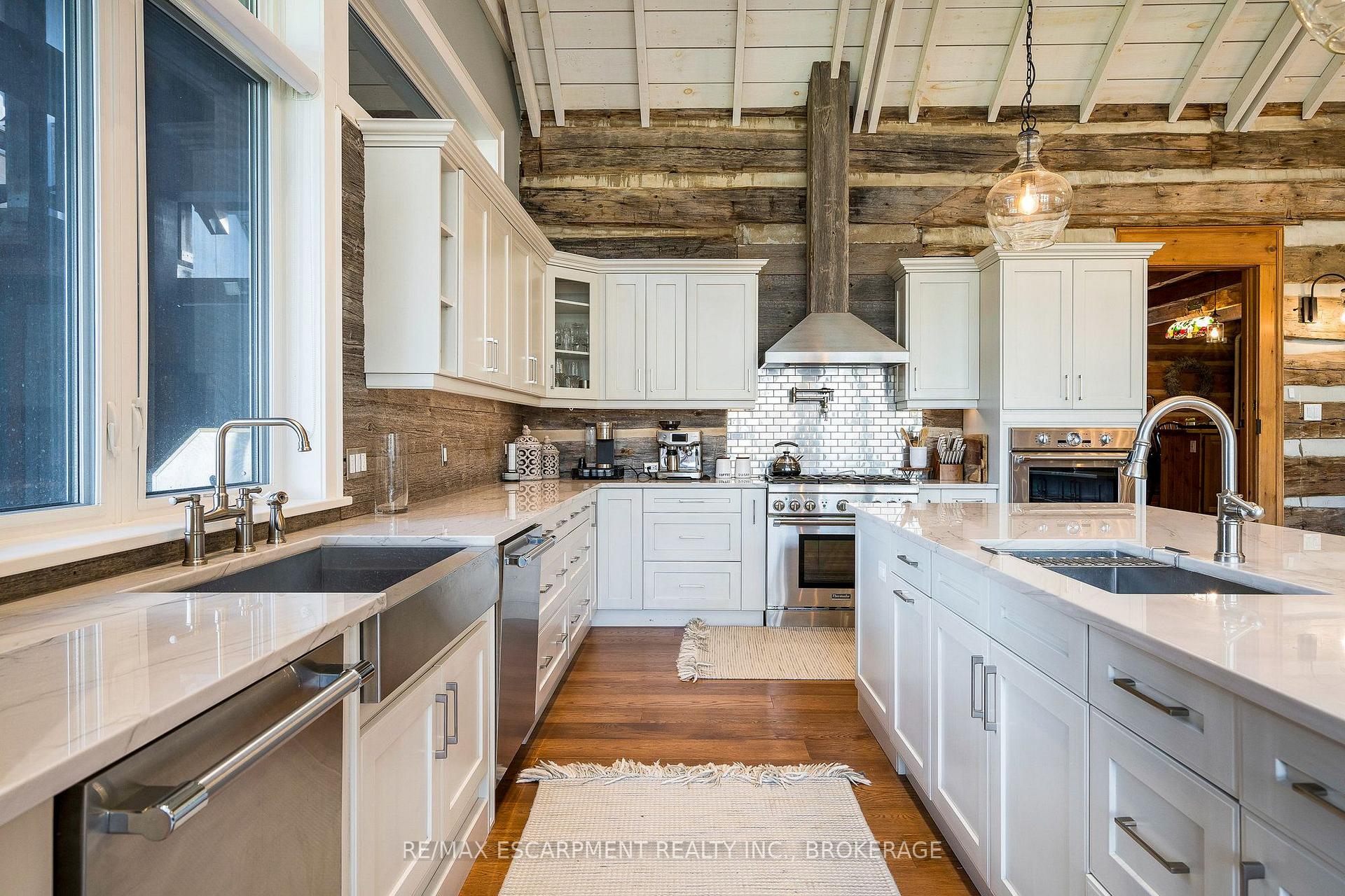 Photo 15 of 4 Buckingham Boulevard, Collingwood — HOMEH