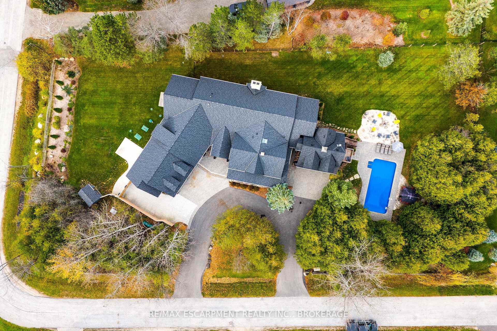 Photo 29 of 4 Buckingham Boulevard, Collingwood — HOMEH