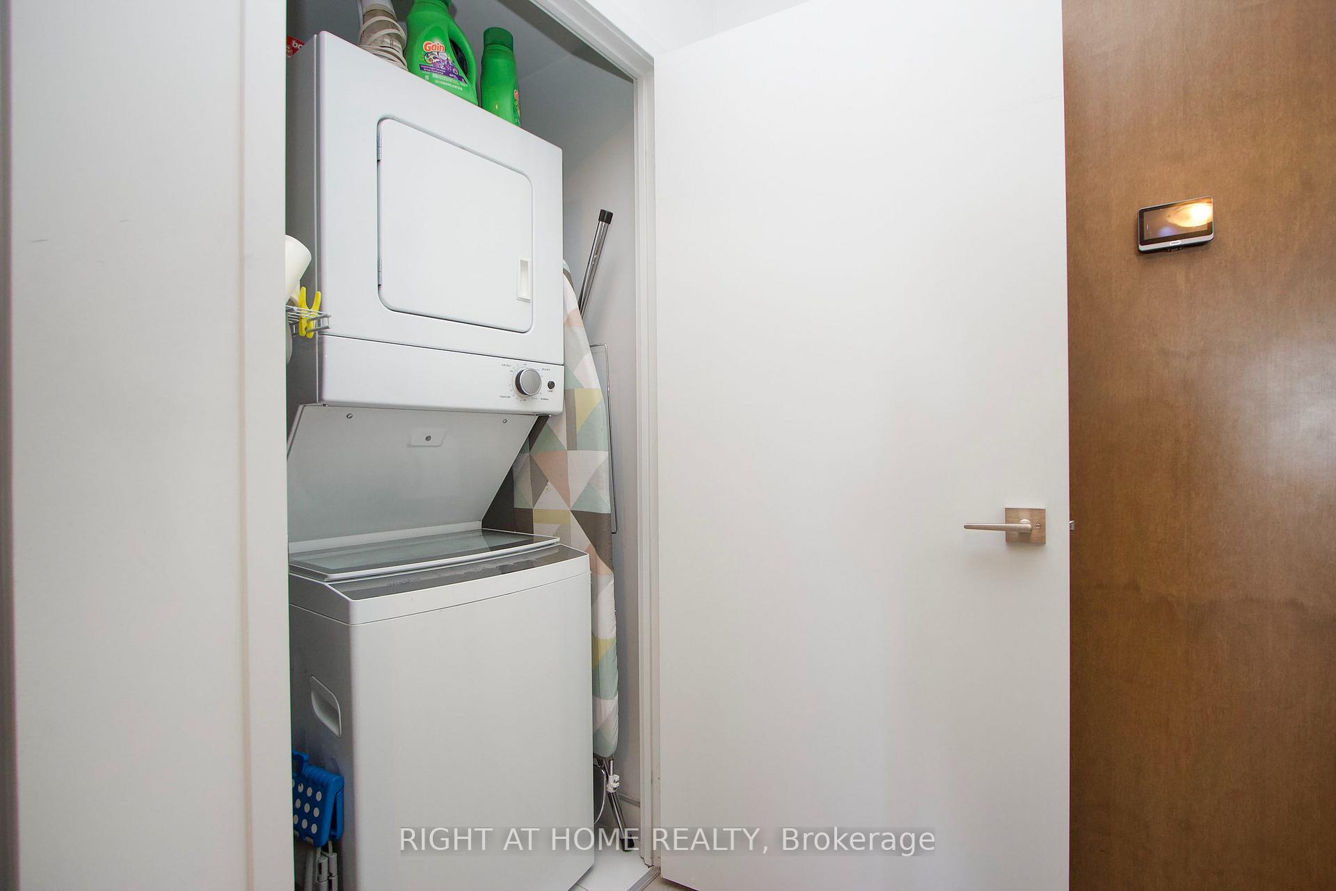 Photo 19 of Unit 903, 2920 Highway 7, Vaughan, Concord — HOMEH