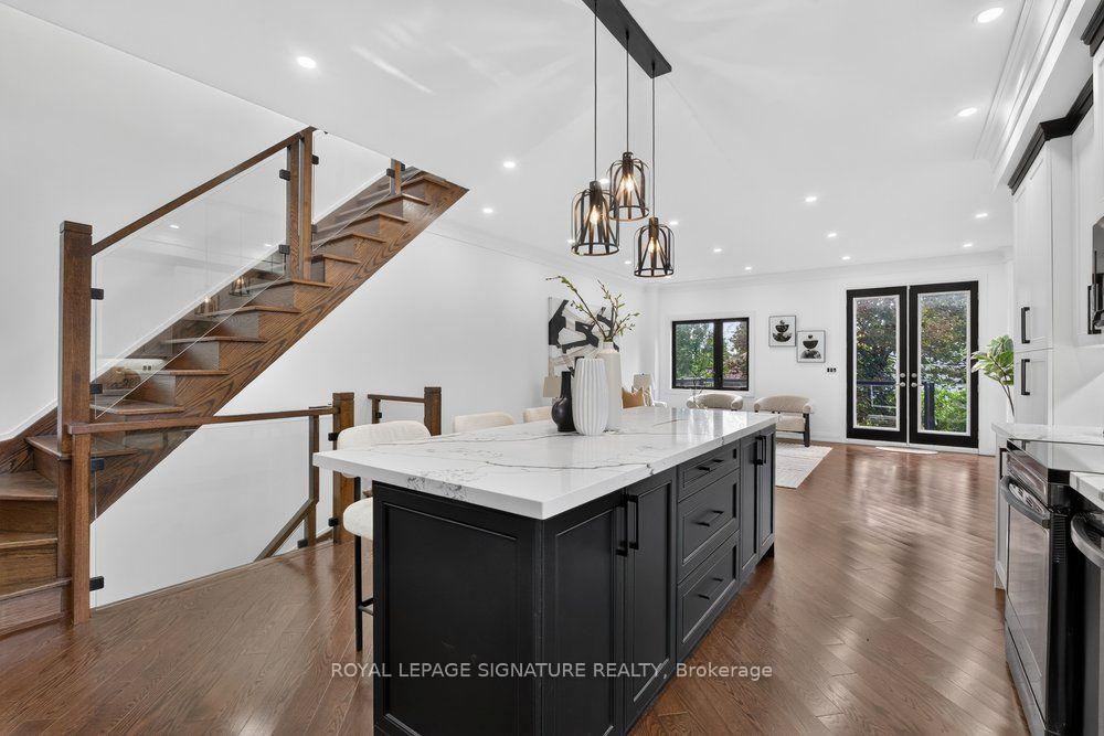Photo 16 of 48 B Maybourne Ave, Scarborough, Clairlea-Birchmount — HOMEH