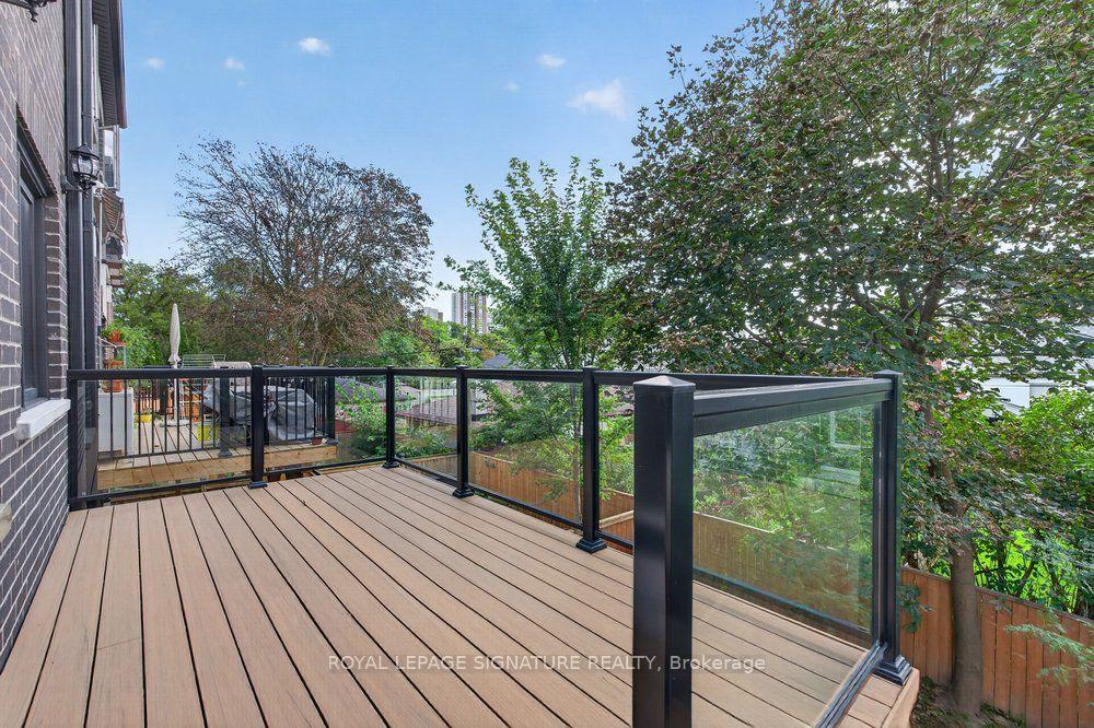 Photo 19 of 48 B Maybourne Ave, Scarborough, Clairlea-Birchmount — HOMEH