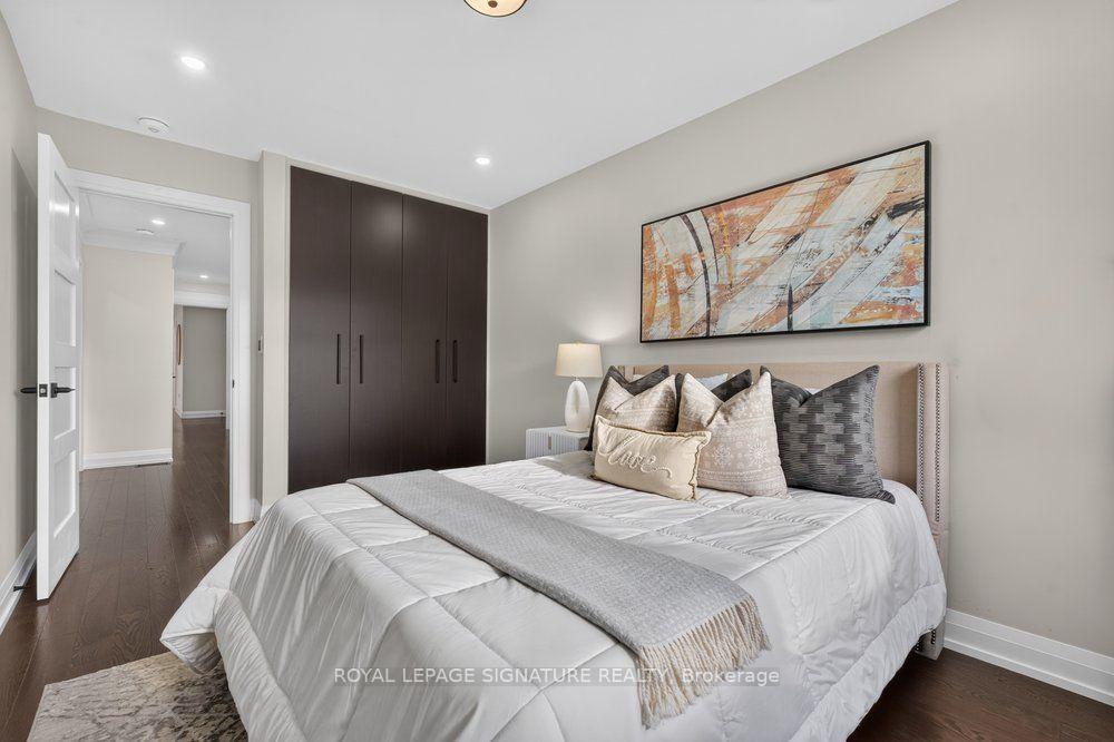 Photo 31 of 48 B Maybourne Ave, Scarborough, Clairlea-Birchmount — HOMEH