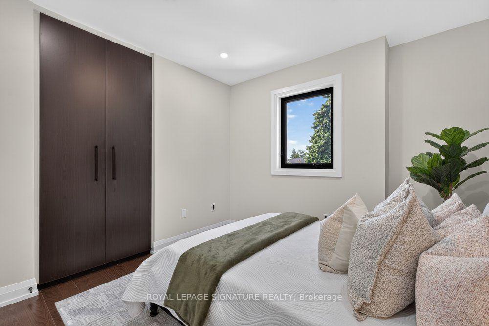 Photo 36 of 48 B Maybourne Ave, Scarborough, Clairlea-Birchmount — HOMEH