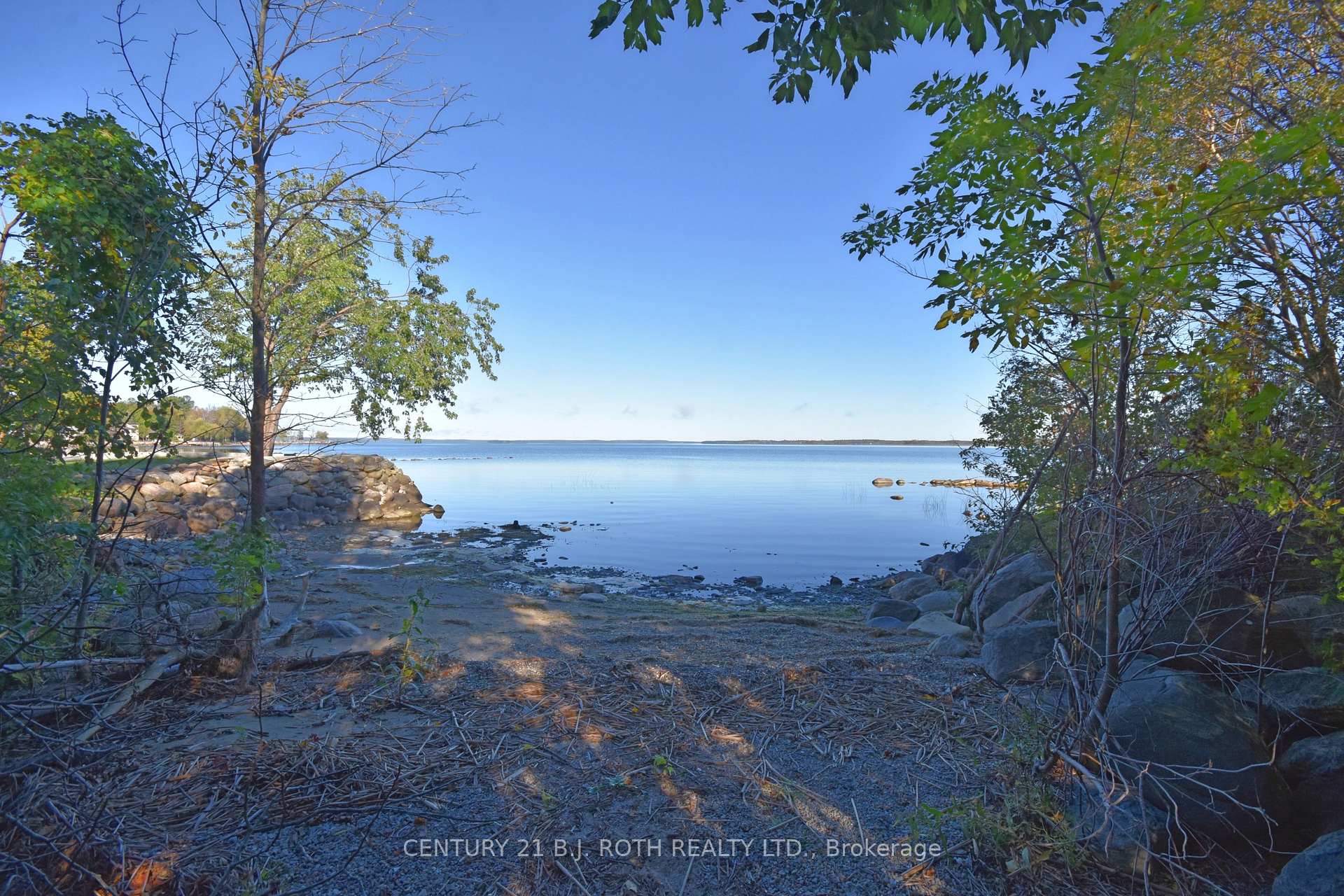 Photo 28 of 263 Robin's Point Road, Tay, Victoria Harbour — HOMEH