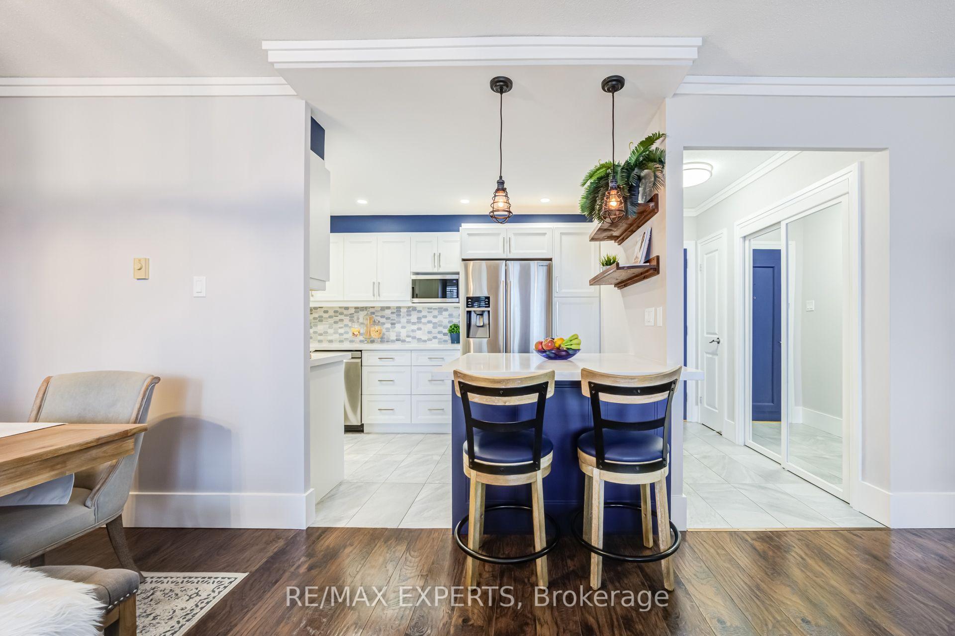 Photo 4 of Unit 1104, 130 Neptune Drive, Toronto, Englemount-Lawrence — HOMEH