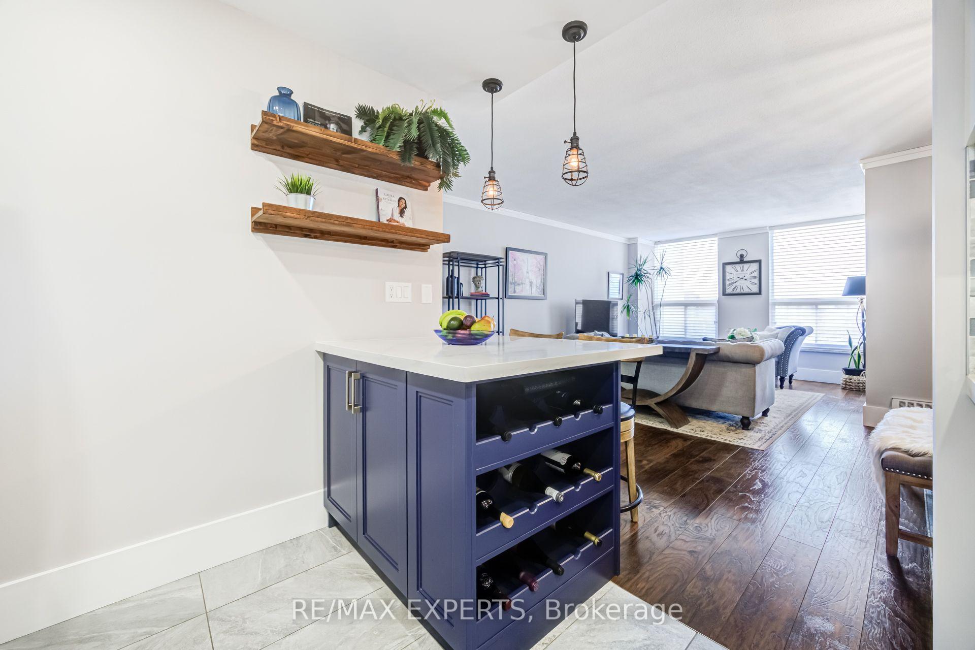 Photo 10 of Unit 1104, 130 Neptune Drive, Toronto, Englemount-Lawrence — HOMEH