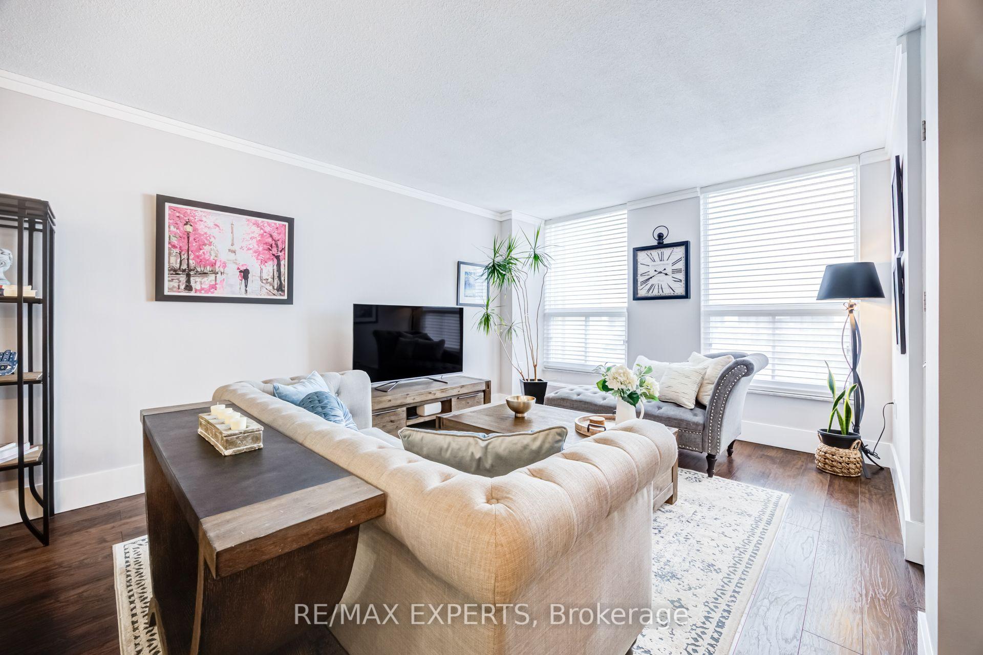 Photo 14 of Unit 1104, 130 Neptune Drive, Toronto, Englemount-Lawrence — HOMEH