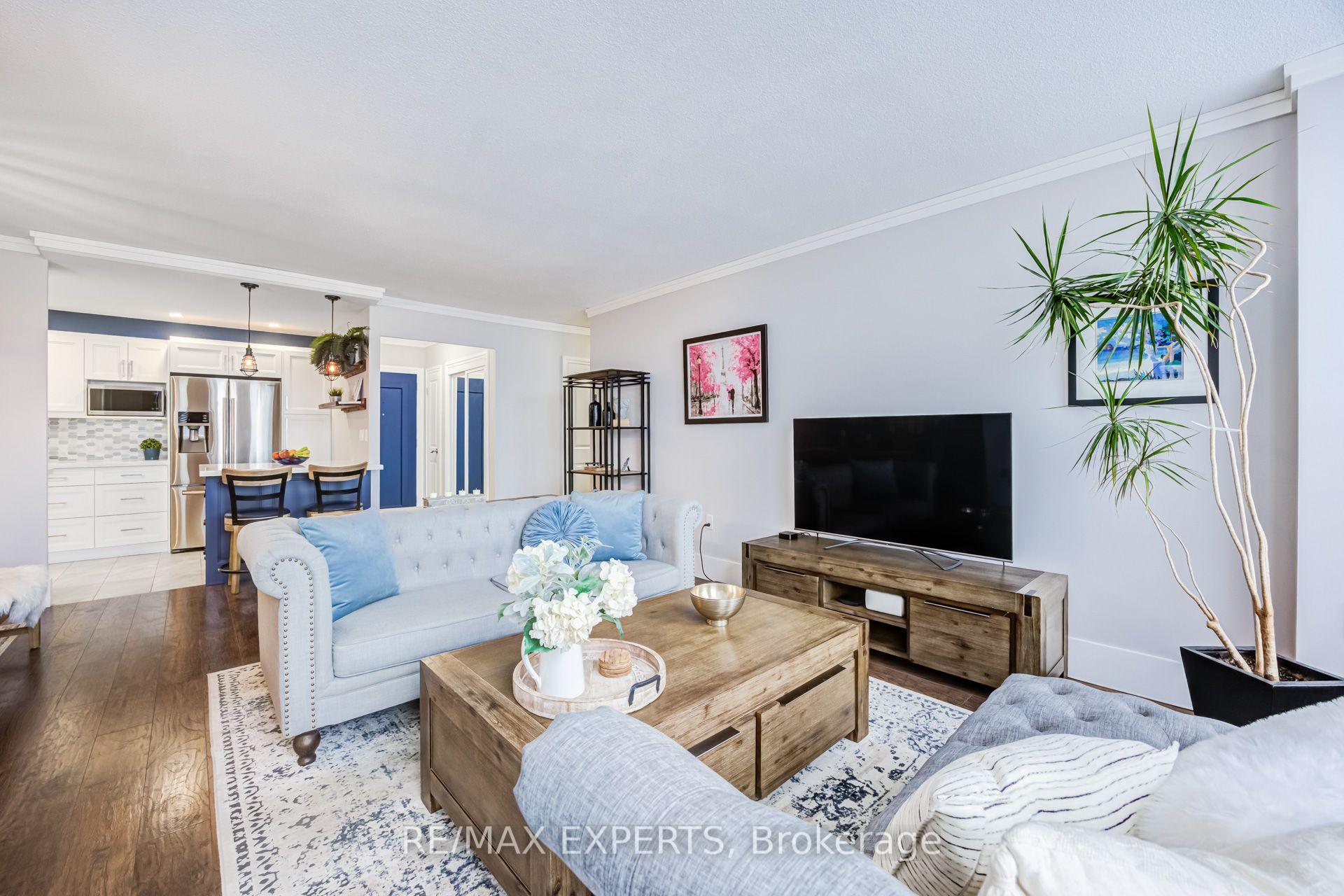 Photo 15 of Unit 1104, 130 Neptune Drive, Toronto, Englemount-Lawrence — HOMEH