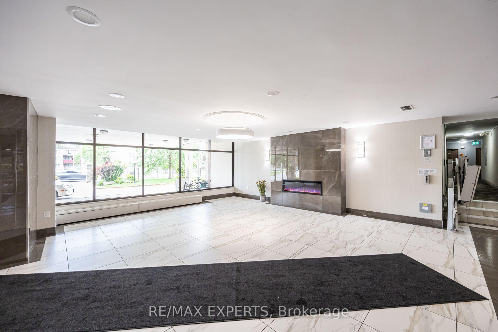 Photo 33 of Unit 1104, 130 Neptune Drive, Toronto, Englemount-Lawrence — HOMEH