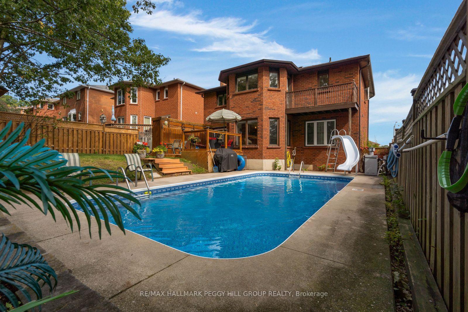 Photo 2 of 320 Leacock Drive, Barrie, Letitia Heights — HOMEH
