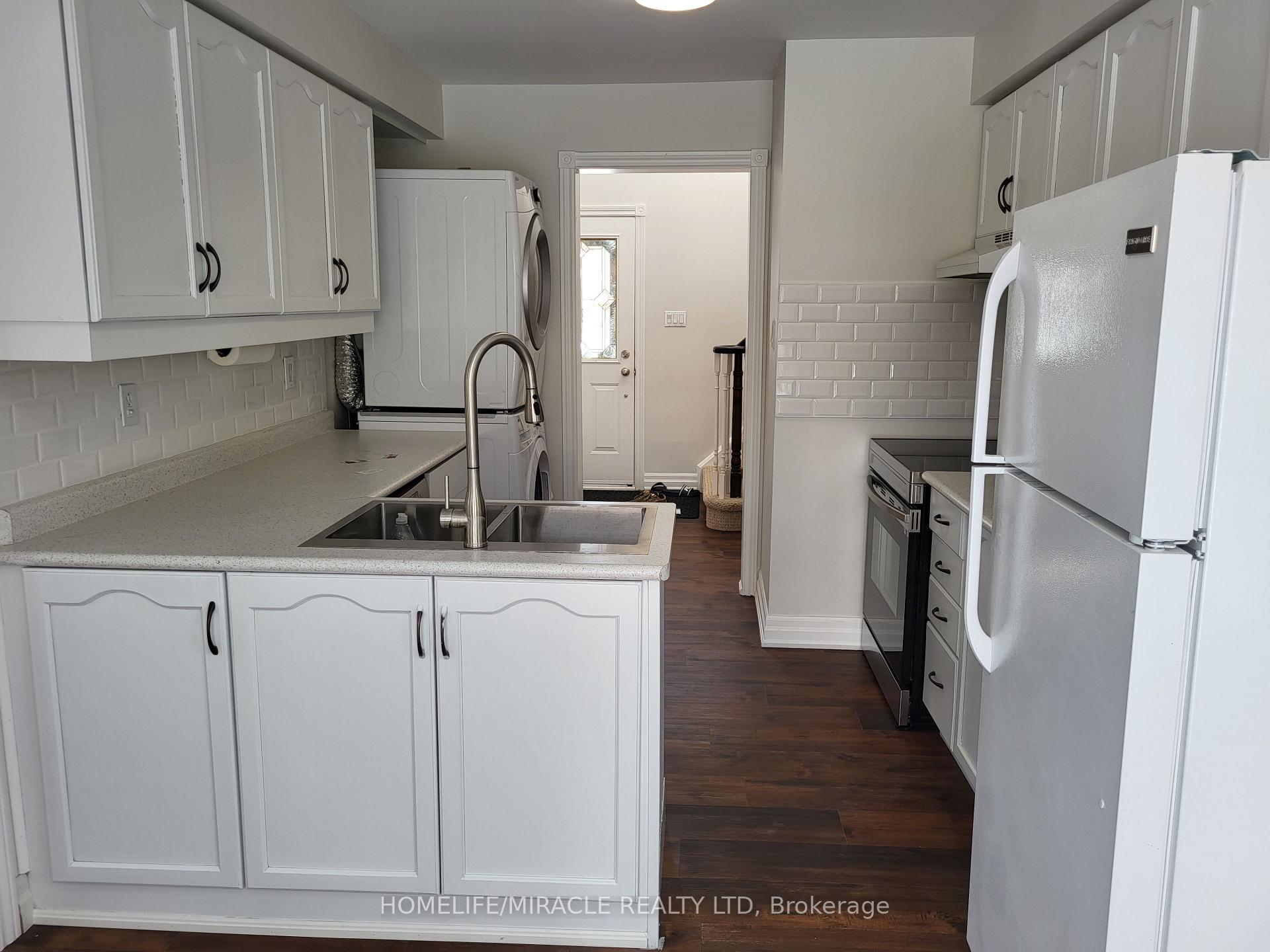 Photo 4 of 26 Brushwood Crescent, Barrie, Innis-Shore — HOMEH