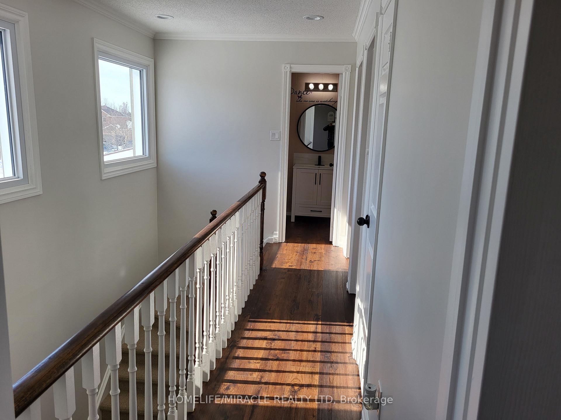 Photo 7 of 26 Brushwood Crescent, Barrie, Innis-Shore — HOMEH