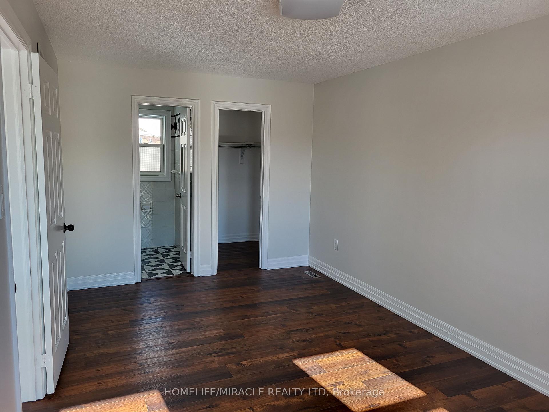 Photo 9 of 26 Brushwood Crescent, Barrie, Innis-Shore — HOMEH