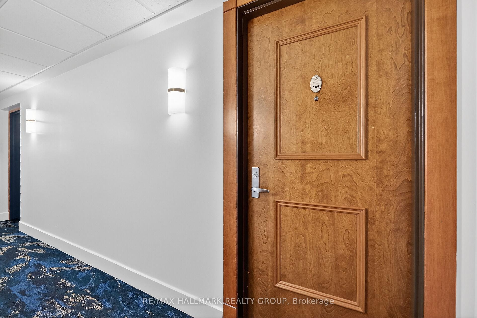 Photo 6 of Unit 206, 242 Rideau Street, Ottawa, Sandy Hill — HOMEH