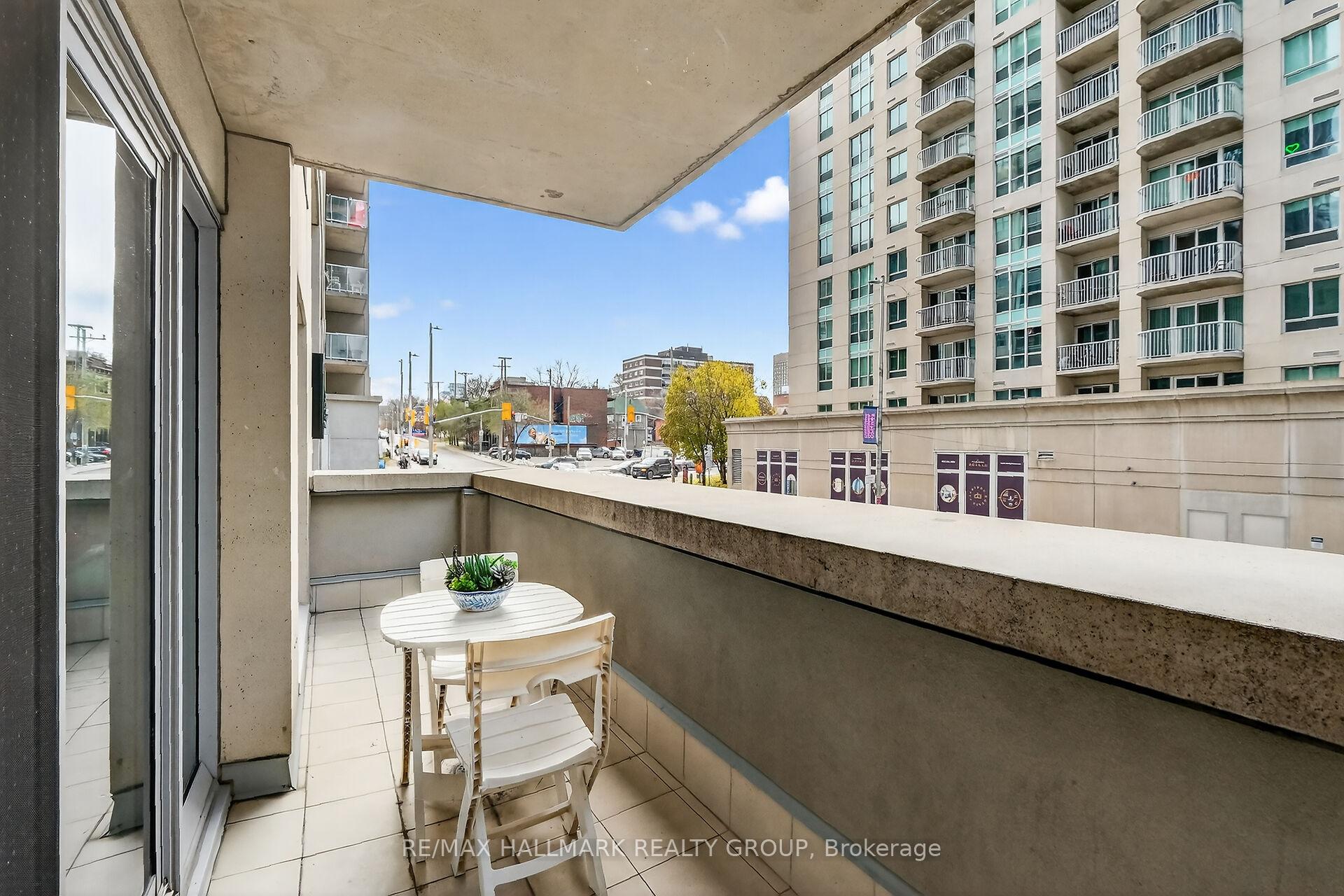 Photo 13 of Unit 206, 242 Rideau Street, Ottawa, Sandy Hill — HOMEH