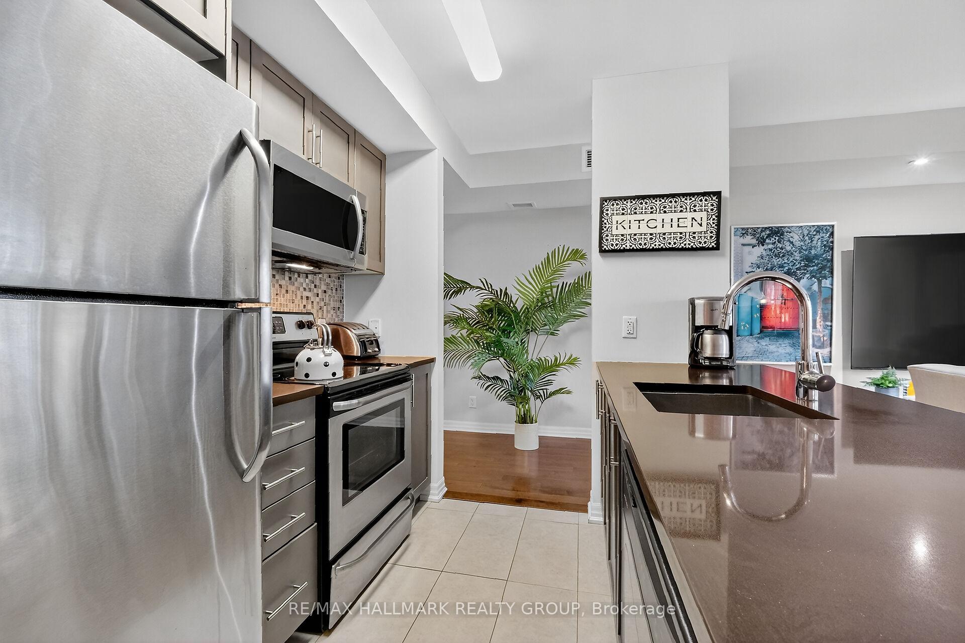 Photo 16 of Unit 206, 242 Rideau Street, Ottawa, Sandy Hill — HOMEH