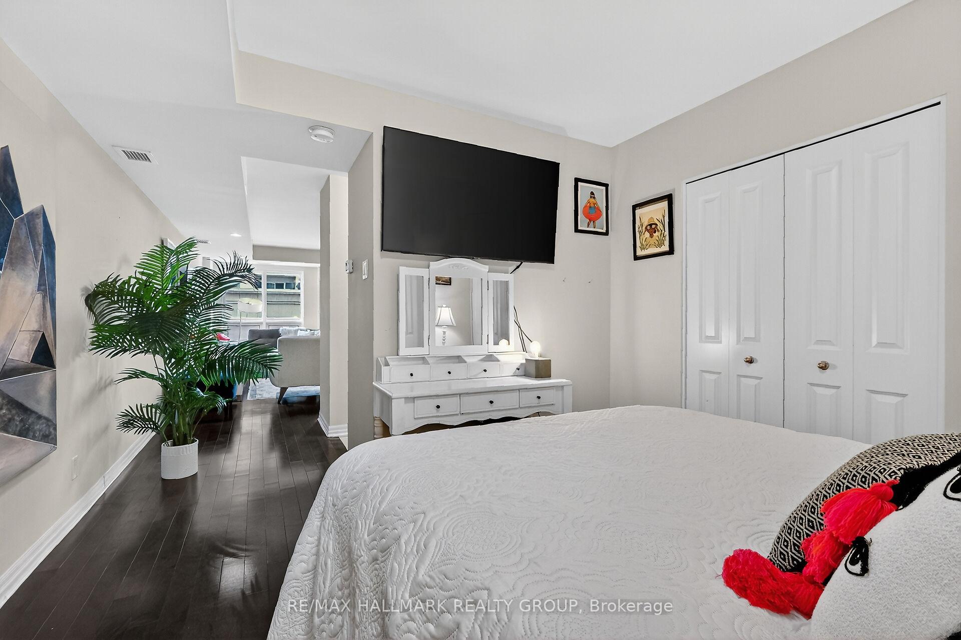 Photo 19 of Unit 206, 242 Rideau Street, Ottawa, Sandy Hill — HOMEH