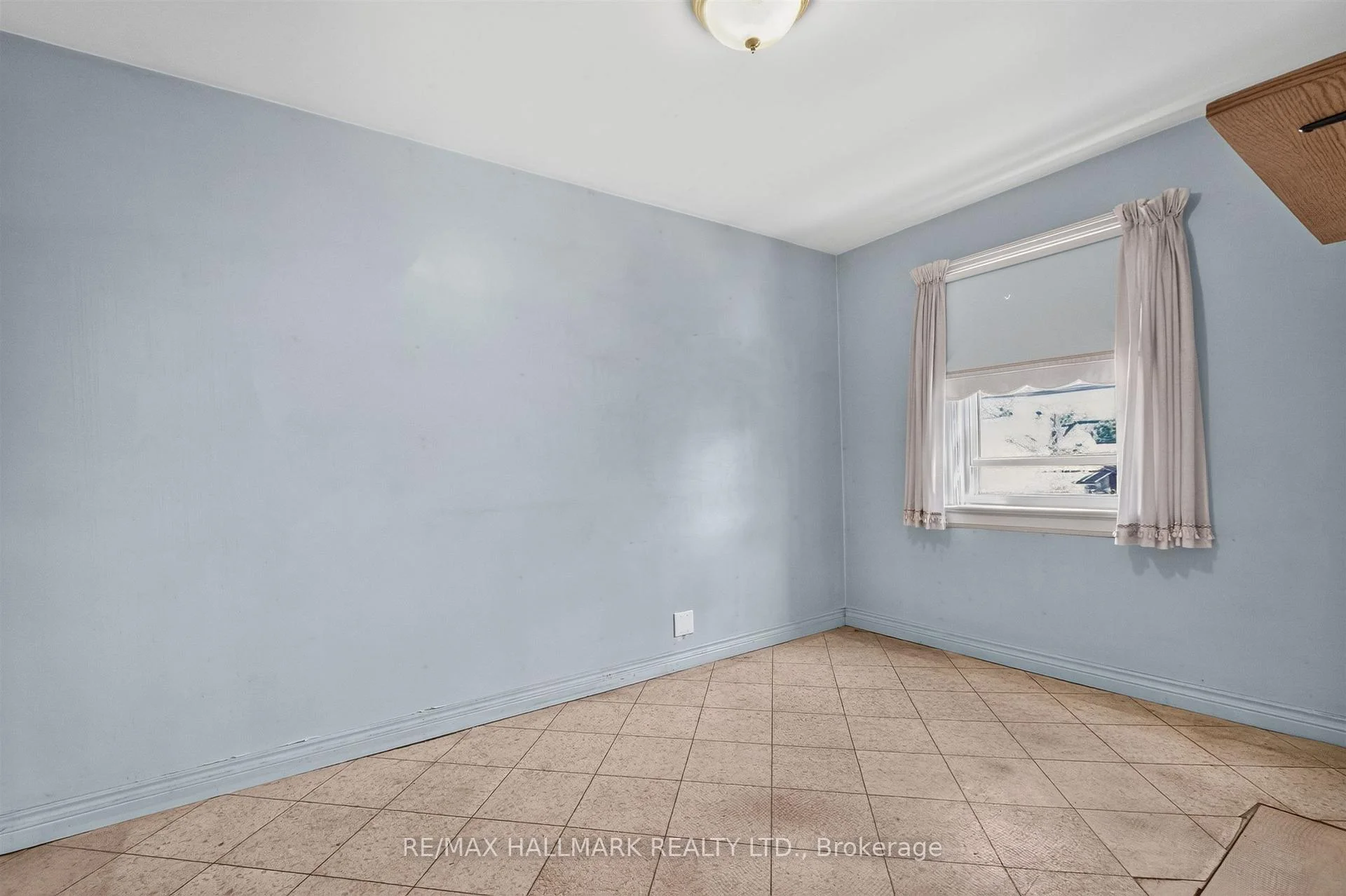 Photo 16 of 631 Lauder Avenue, Toronto, Oakwood Village — HOMEH