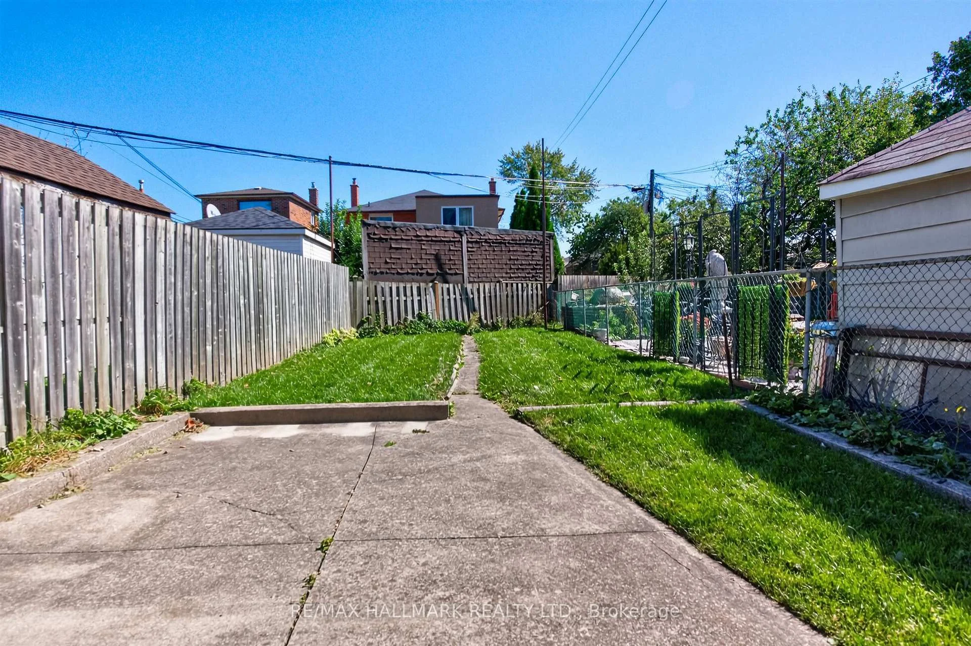 Photo 26 of 631 Lauder Avenue, Toronto, Oakwood Village — HOMEH