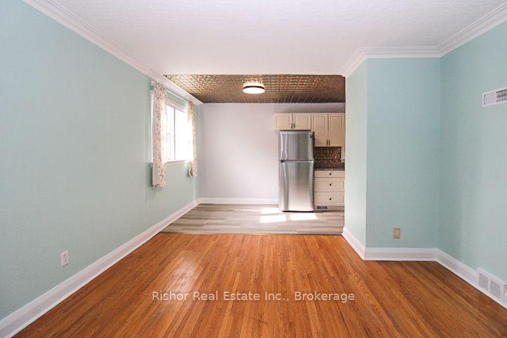 Photo 20 of 813 Rishor Crescent, Peterborough, Northcrest Ward 5 — HOMEH
