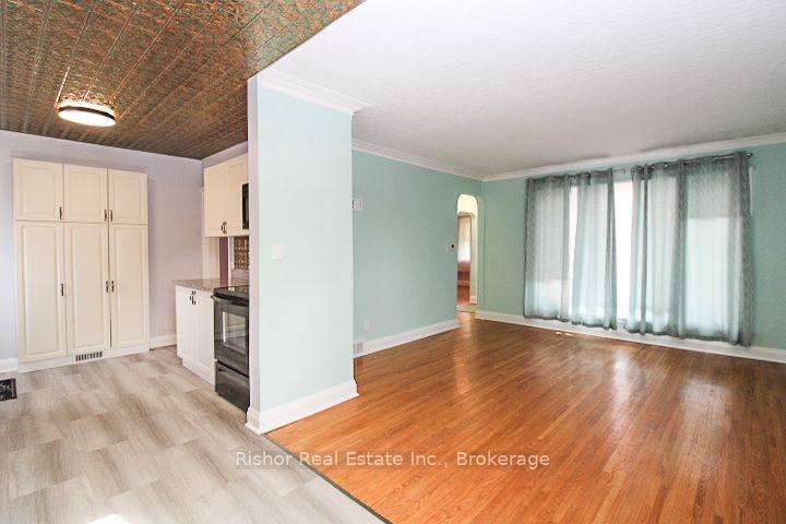 Photo 21 of 813 Rishor Crescent, Peterborough, Northcrest Ward 5 — HOMEH