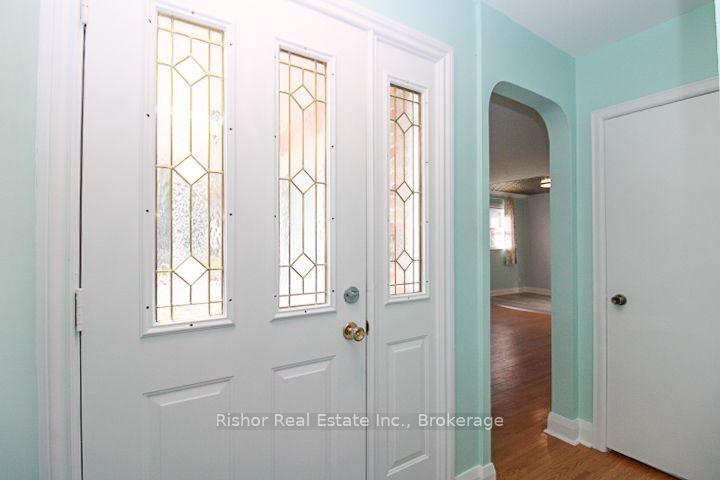 Photo 23 of 813 Rishor Crescent, Peterborough, Northcrest Ward 5 — HOMEH