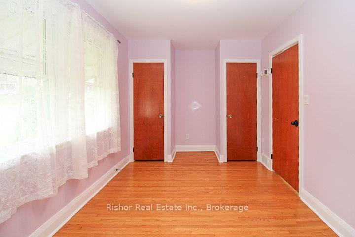 Photo 24 of 813 Rishor Crescent, Peterborough, Northcrest Ward 5 — HOMEH