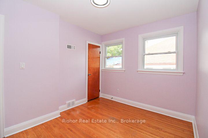 Photo 27 of 813 Rishor Crescent, Peterborough, Northcrest Ward 5 — HOMEH