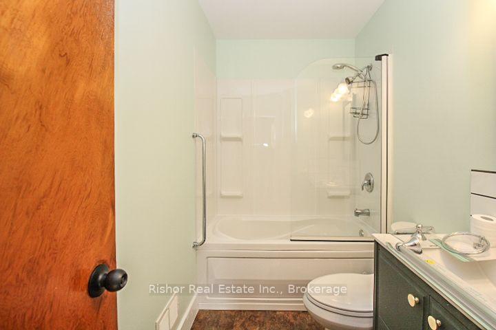 Photo 28 of 813 Rishor Crescent, Peterborough, Northcrest Ward 5 — HOMEH