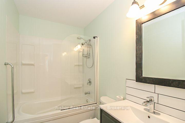 Photo 30 of 813 Rishor Crescent, Peterborough, Northcrest Ward 5 — HOMEH