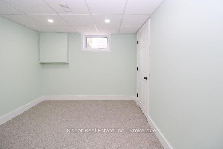 Photo 37 of 813 Rishor Crescent, Peterborough, Northcrest Ward 5 — HOMEH