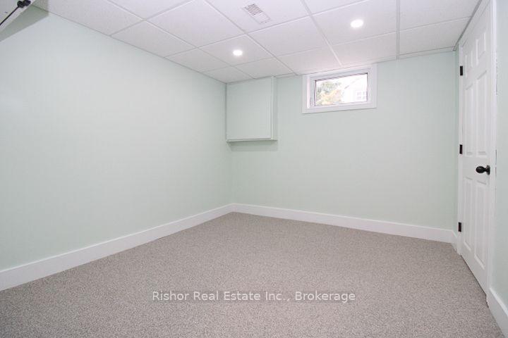 Photo 38 of 813 Rishor Crescent, Peterborough, Northcrest Ward 5 — HOMEH
