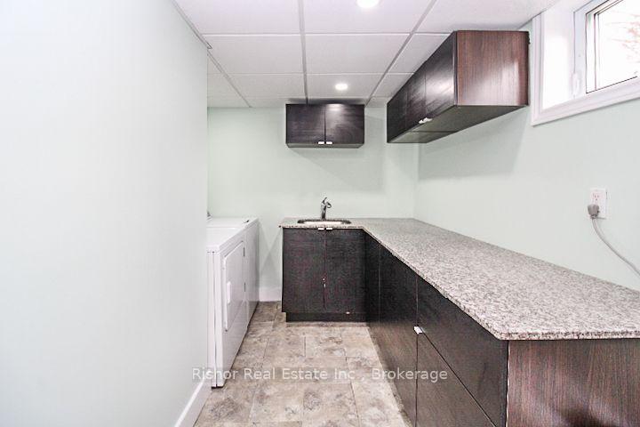 Photo 46 of 813 Rishor Crescent, Peterborough, Northcrest Ward 5 — HOMEH