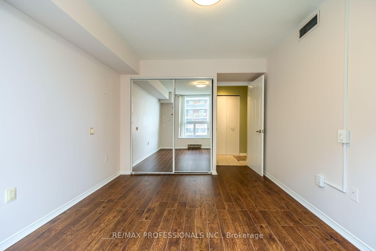 Photo 12 of Unit 207, 11 Thorncliffe Pk Drive, Toronto, Thorncliffe Park — HOMEH