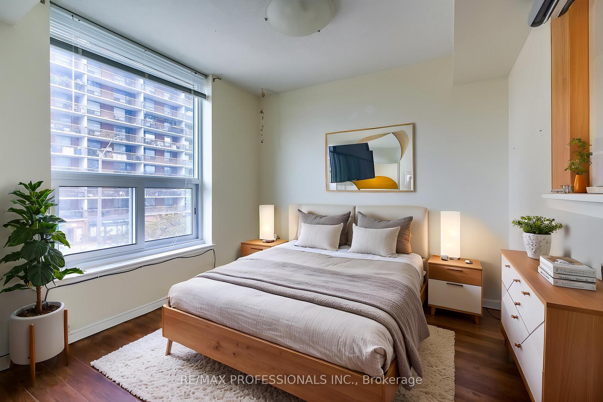 Photo 13 of Unit 207, 11 Thorncliffe Pk Drive, Toronto, Thorncliffe Park — HOMEH