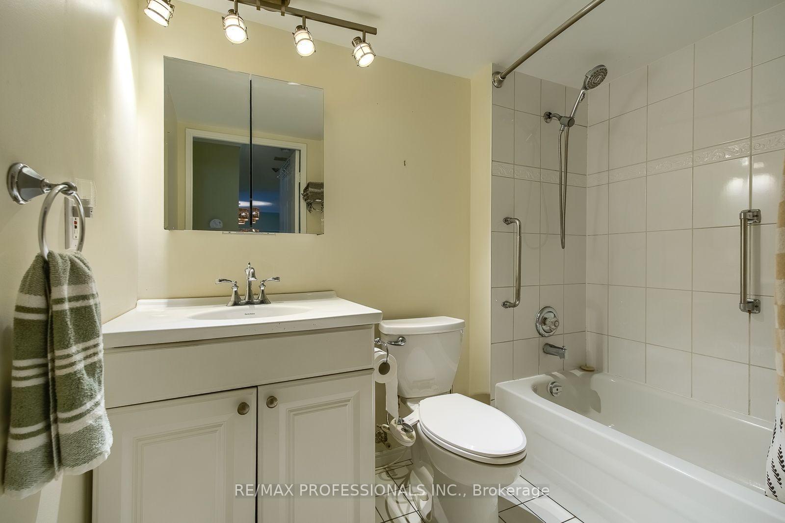 Photo 16 of Unit 207, 11 Thorncliffe Pk Drive, Toronto, Thorncliffe Park — HOMEH