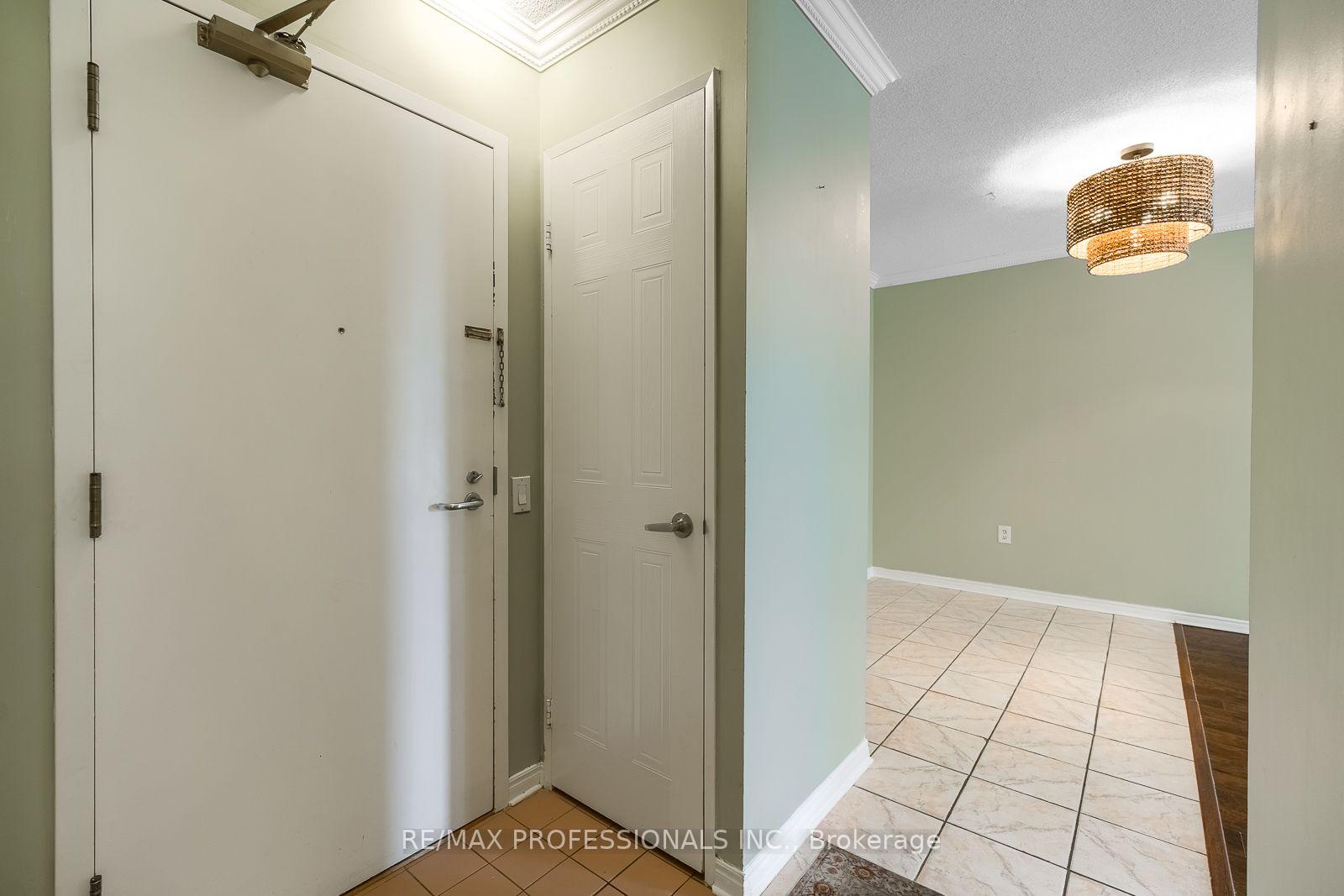 Photo 18 of Unit 207, 11 Thorncliffe Pk Drive, Toronto, Thorncliffe Park — HOMEH