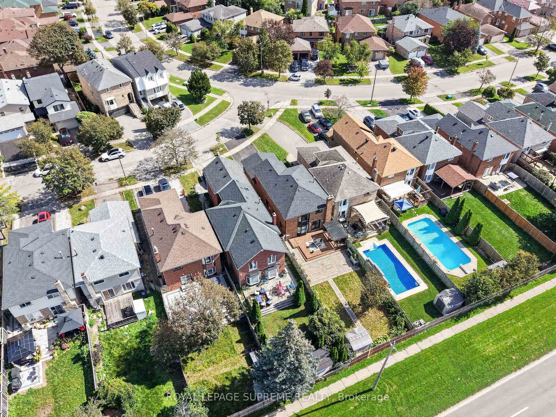Photo 44 of 1967 Parkside Drive, Pickering, Amberlea — HOMEH