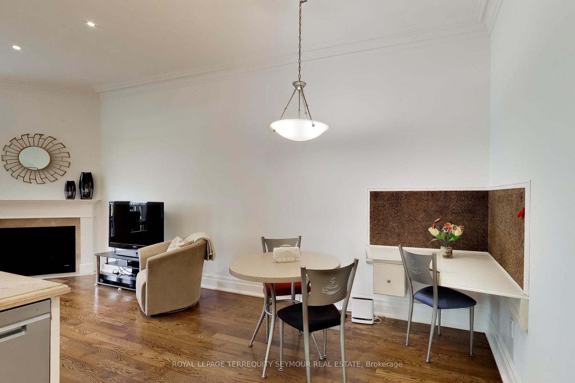 Photo 12 of 130A Belsize Drive, Toronto, Mount Pleasant West — HOMEH